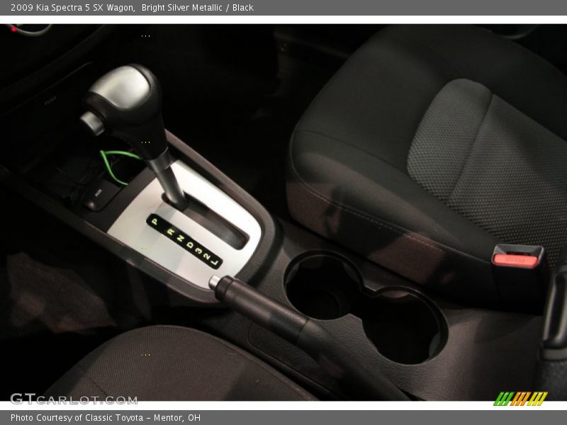 Bright Silver Metallic / Black 2009 Kia Spectra 5 SX Wagon