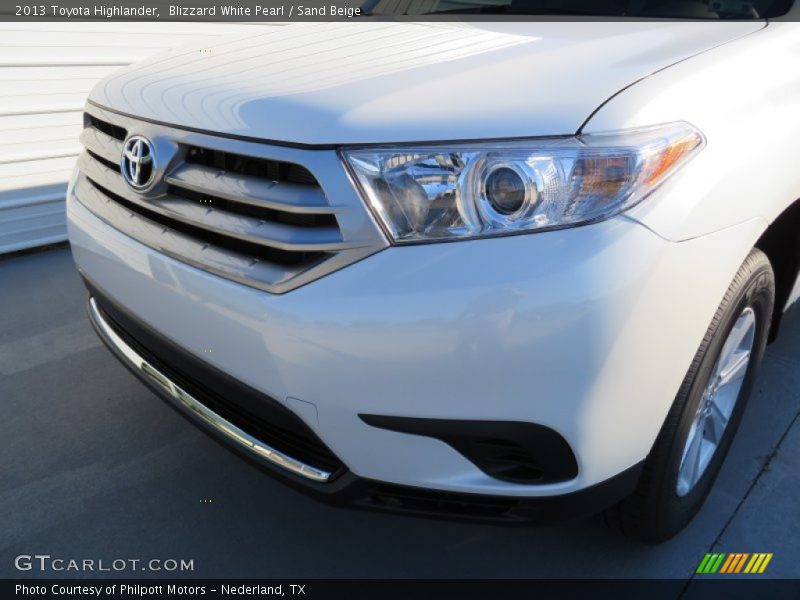 Blizzard White Pearl / Sand Beige 2013 Toyota Highlander