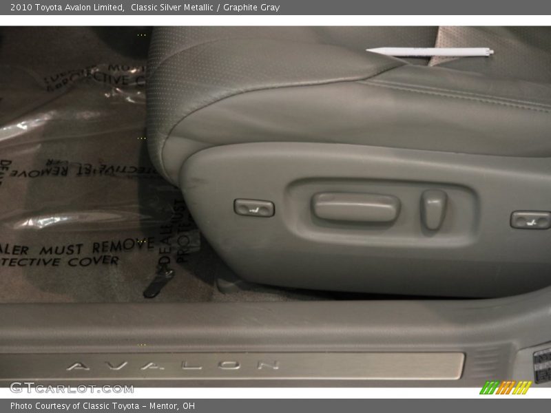 Classic Silver Metallic / Graphite Gray 2010 Toyota Avalon Limited