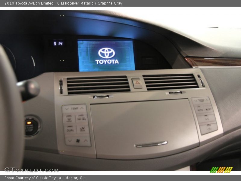 Classic Silver Metallic / Graphite Gray 2010 Toyota Avalon Limited
