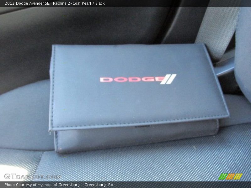 Redline 2-Coat Pearl / Black 2012 Dodge Avenger SE