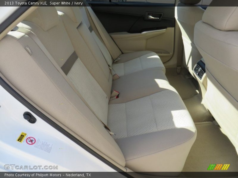 Super White / Ivory 2013 Toyota Camry XLE