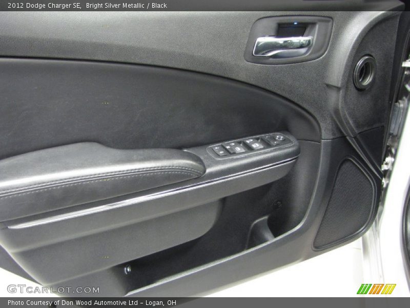 Bright Silver Metallic / Black 2012 Dodge Charger SE