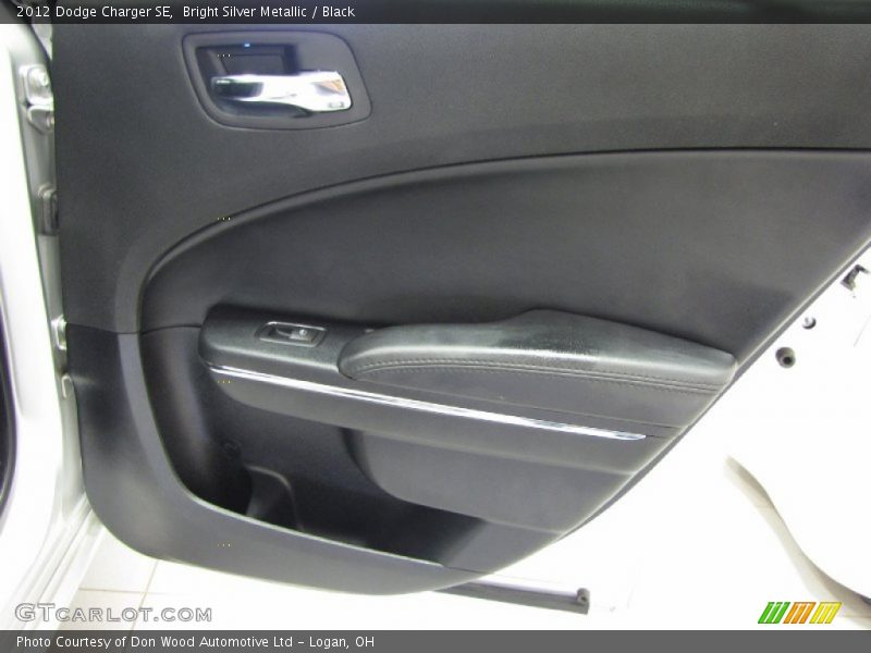 Bright Silver Metallic / Black 2012 Dodge Charger SE