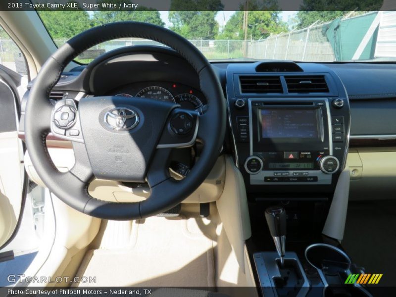 Super White / Ivory 2013 Toyota Camry XLE