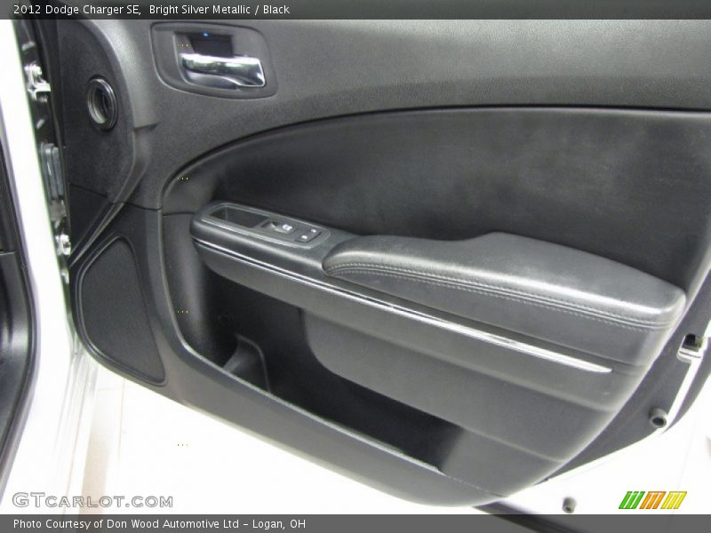 Bright Silver Metallic / Black 2012 Dodge Charger SE