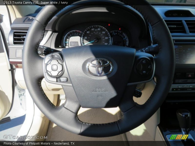 Super White / Ivory 2013 Toyota Camry XLE