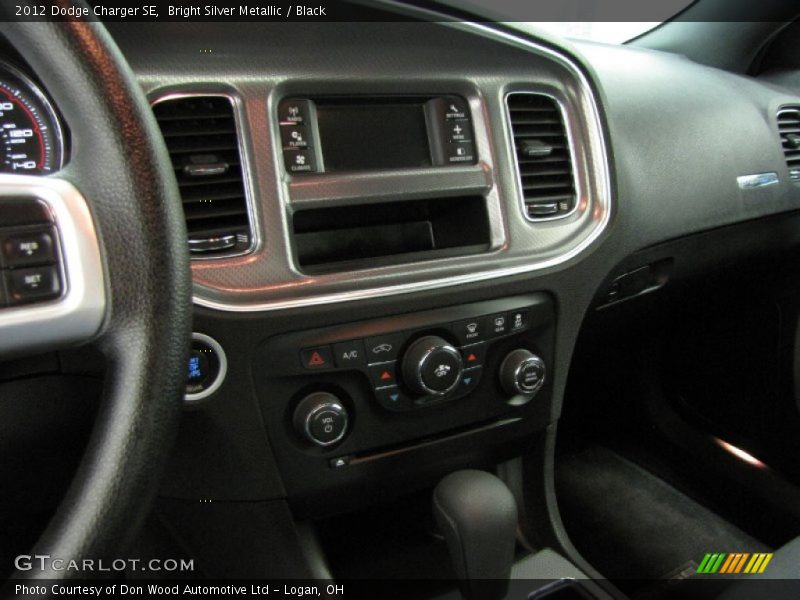 Bright Silver Metallic / Black 2012 Dodge Charger SE
