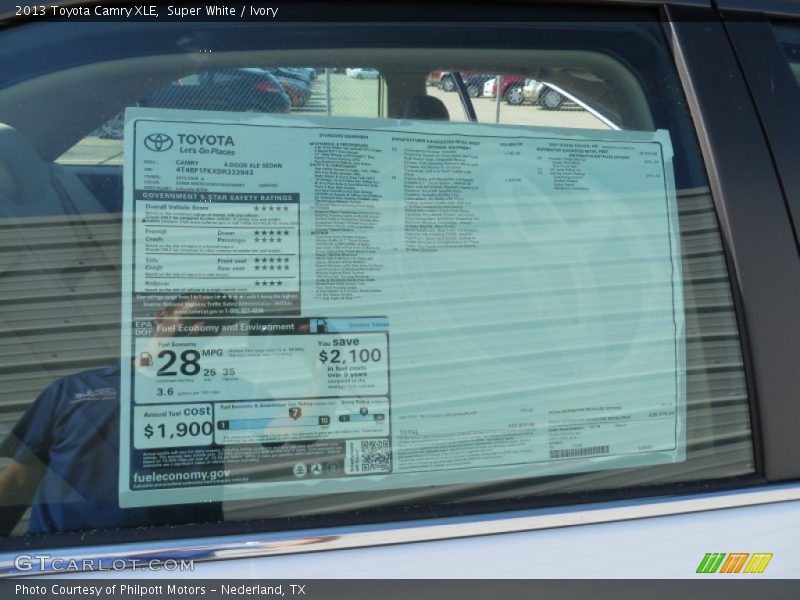 Super White / Ivory 2013 Toyota Camry XLE