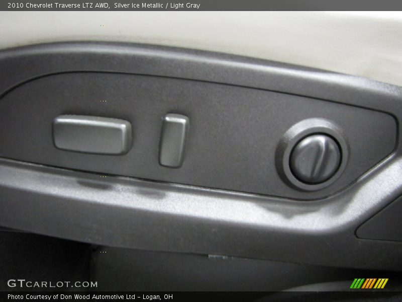 Silver Ice Metallic / Light Gray 2010 Chevrolet Traverse LTZ AWD