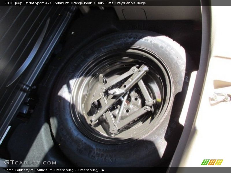 Sunburst Orange Pearl / Dark Slate Gray/Pebble Beige 2010 Jeep Patriot Sport 4x4
