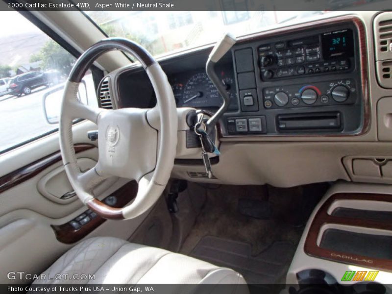 Aspen White / Neutral Shale 2000 Cadillac Escalade 4WD