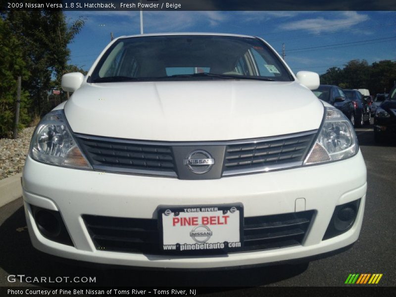 Fresh Powder / Beige 2009 Nissan Versa 1.8 SL Hatchback