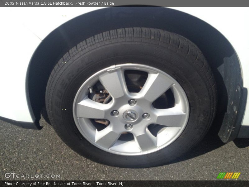 Fresh Powder / Beige 2009 Nissan Versa 1.8 SL Hatchback
