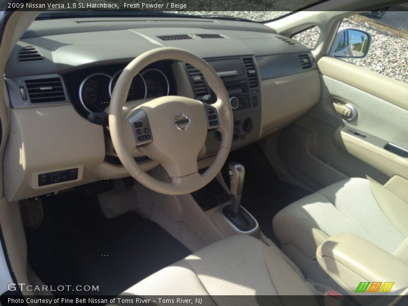Fresh Powder / Beige 2009 Nissan Versa 1.8 SL Hatchback