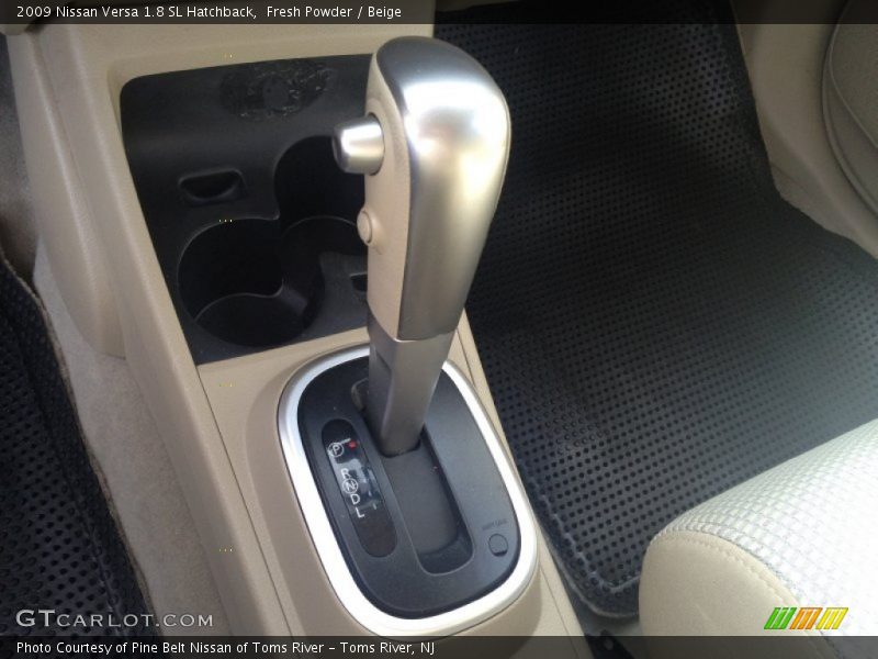 Fresh Powder / Beige 2009 Nissan Versa 1.8 SL Hatchback