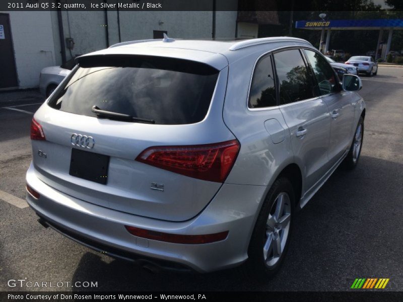 Ice Silver Metallic / Black 2011 Audi Q5 3.2 quattro