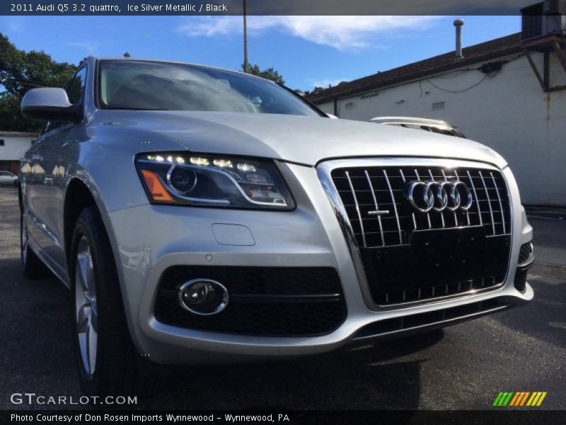 Ice Silver Metallic / Black 2011 Audi Q5 3.2 quattro