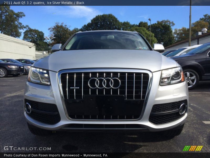 Ice Silver Metallic / Black 2011 Audi Q5 3.2 quattro