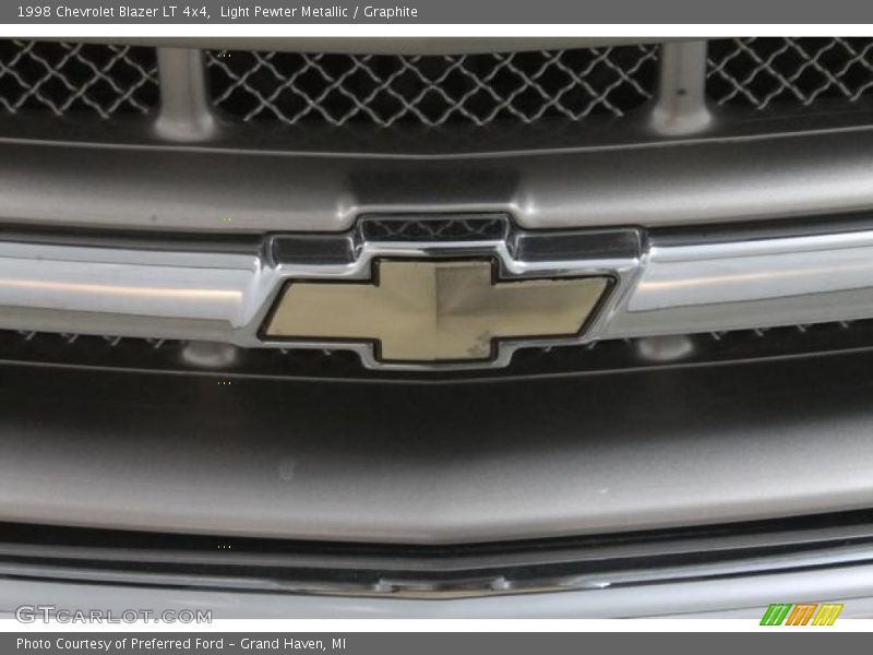 Light Pewter Metallic / Graphite 1998 Chevrolet Blazer LT 4x4