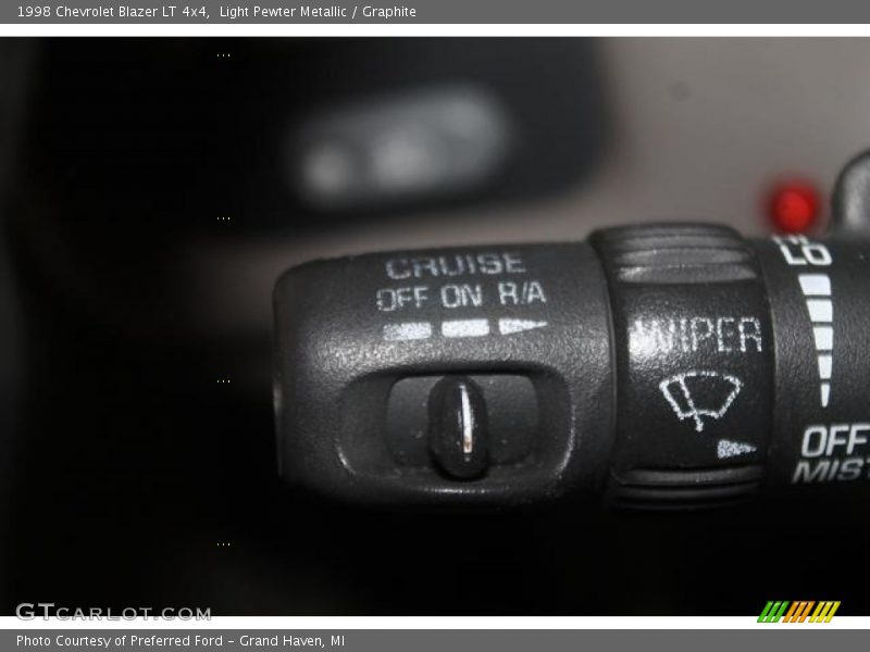 Controls of 1998 Blazer LT 4x4