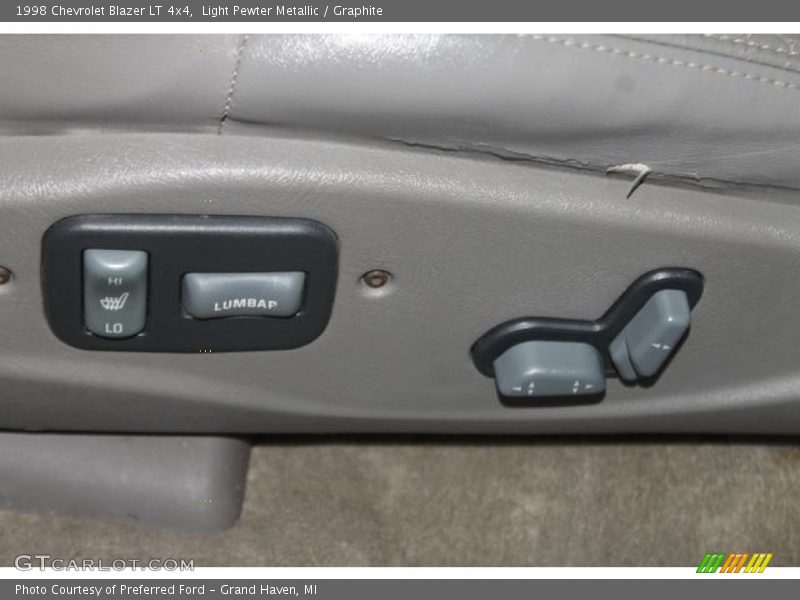 Controls of 1998 Blazer LT 4x4