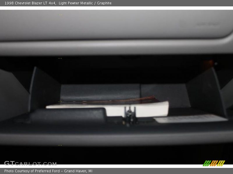 Light Pewter Metallic / Graphite 1998 Chevrolet Blazer LT 4x4