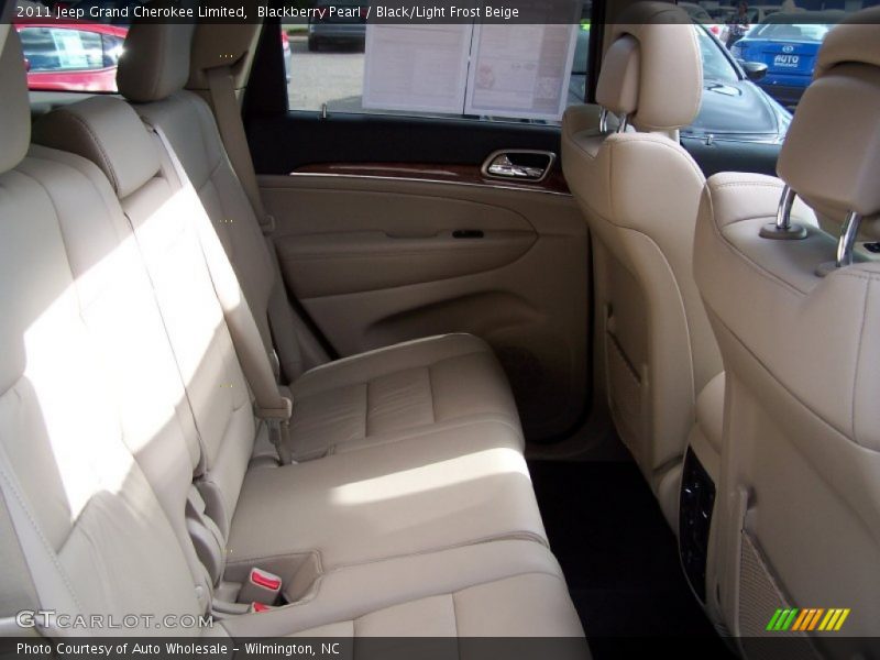 Blackberry Pearl / Black/Light Frost Beige 2011 Jeep Grand Cherokee Limited