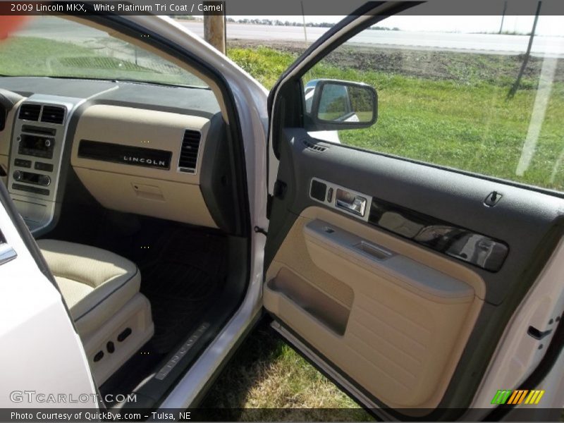 White Platinum Tri Coat / Camel 2009 Lincoln MKX