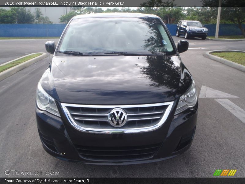 Nocturne Black Metallic / Aero Gray 2010 Volkswagen Routan SEL