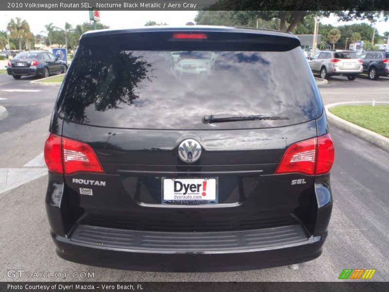 Nocturne Black Metallic / Aero Gray 2010 Volkswagen Routan SEL