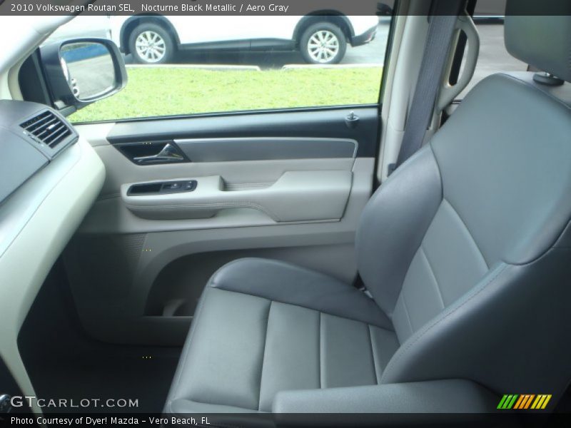 Nocturne Black Metallic / Aero Gray 2010 Volkswagen Routan SEL
