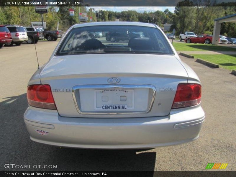 Brilliant Silver / Black 2004 Hyundai Sonata