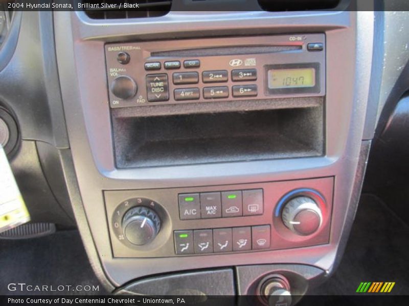 Brilliant Silver / Black 2004 Hyundai Sonata