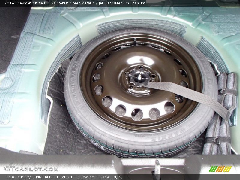 Rainforest Green Metallic / Jet Black/Medium Titanium 2014 Chevrolet Cruze LS