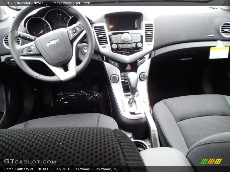 Summit White / Jet Black 2014 Chevrolet Cruze LT