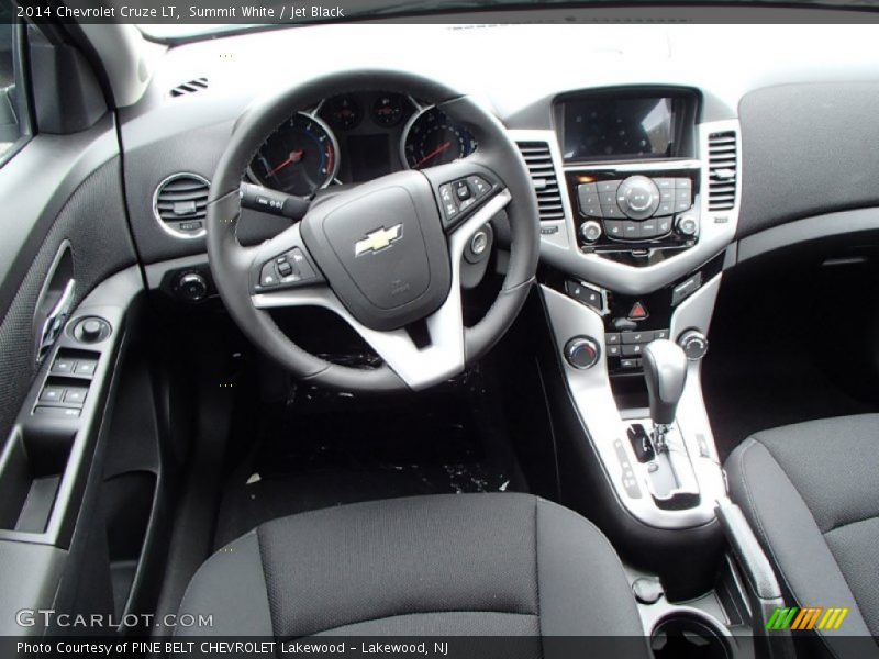 Summit White / Jet Black 2014 Chevrolet Cruze LT