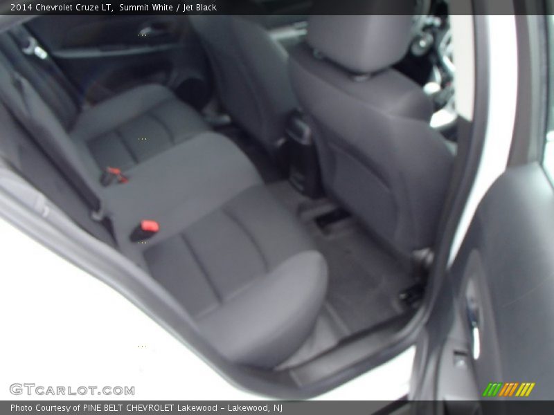 Summit White / Jet Black 2014 Chevrolet Cruze LT