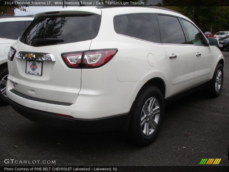 White Diamond Tricoat / Dark Titanium/Light Titanium 2014 Chevrolet Traverse LT