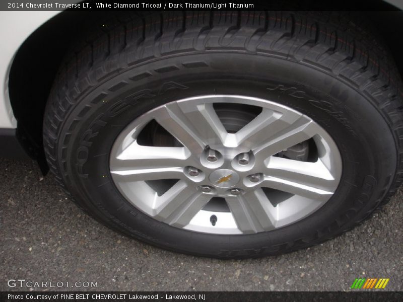 White Diamond Tricoat / Dark Titanium/Light Titanium 2014 Chevrolet Traverse LT