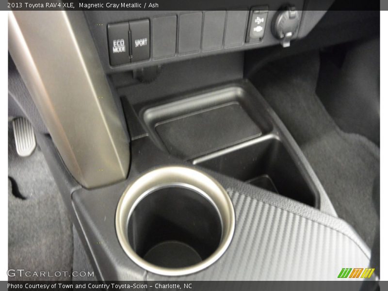 Magnetic Gray Metallic / Ash 2013 Toyota RAV4 XLE