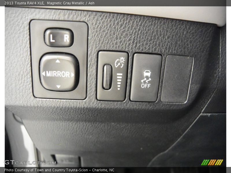 Magnetic Gray Metallic / Ash 2013 Toyota RAV4 XLE