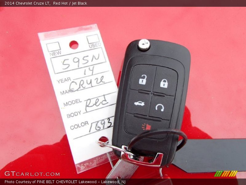 Red Hot / Jet Black 2014 Chevrolet Cruze LT