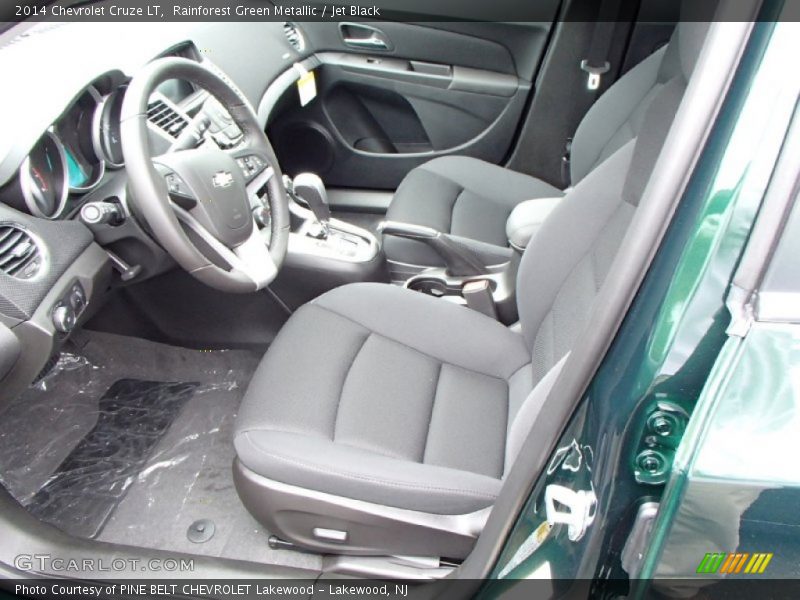 Front Seat of 2014 Cruze LT