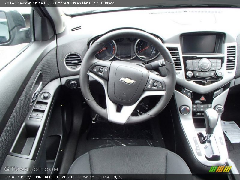 Rainforest Green Metallic / Jet Black 2014 Chevrolet Cruze LT