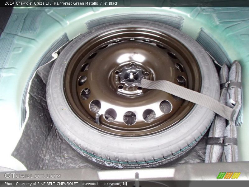 Rainforest Green Metallic / Jet Black 2014 Chevrolet Cruze LT