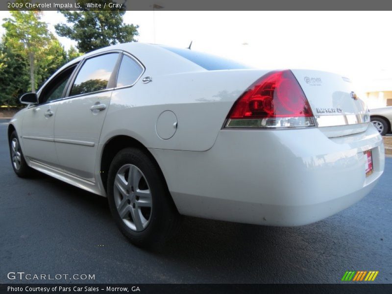 White / Gray 2009 Chevrolet Impala LS