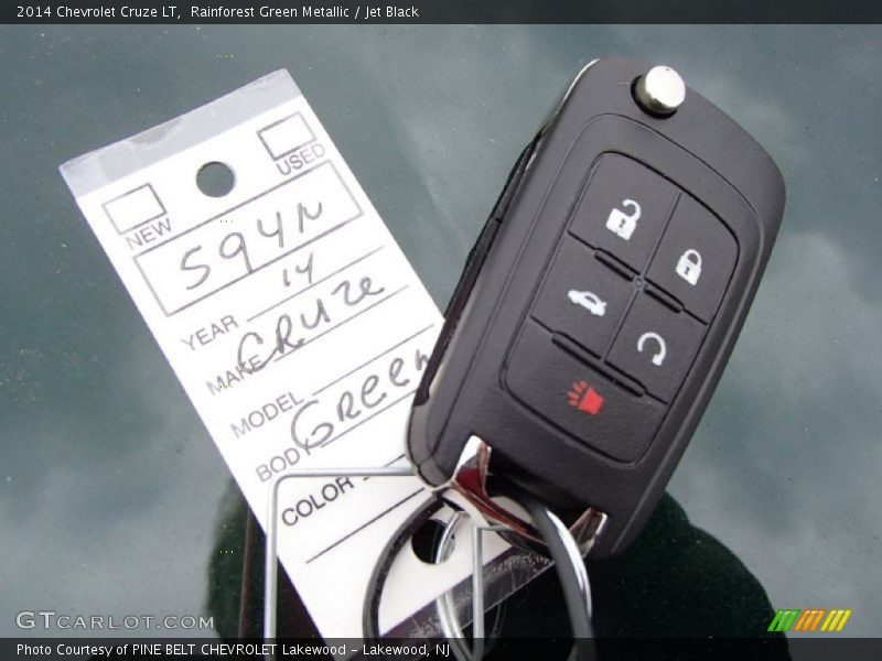 Rainforest Green Metallic / Jet Black 2014 Chevrolet Cruze LT