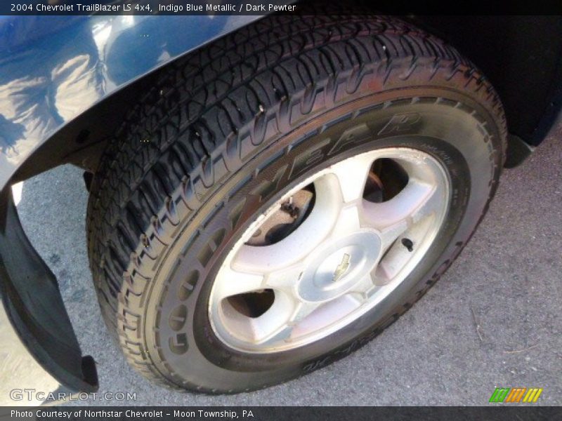 Indigo Blue Metallic / Dark Pewter 2004 Chevrolet TrailBlazer LS 4x4