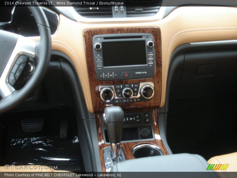 White Diamond Tricoat / Ebony/Mojave 2014 Chevrolet Traverse LT
